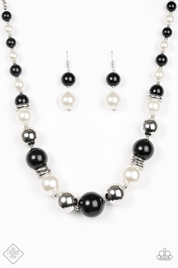 Paparazzi Necklace - New York Nightlife - Black