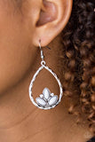 Paparazzi Earring - Lotus Laguna - Silver