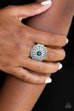 Paparazzi Ring - Daringly Daisy - Green