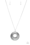 Paparazzi Necklace - Chicly Centered - White