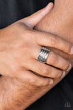 Paparazzi Urbn Ring - Legendary Lineup - Silver