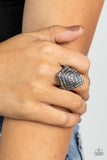 Paparazzi Ring - Plead GLITZY - Black