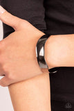 Paparazzi Bracelet - Wayward Waves - Black
