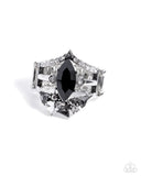 Paparazzi Ring - Beggin for Bling - Black