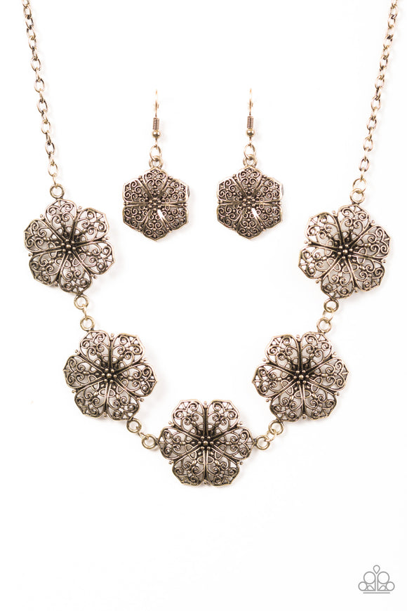 Paparazzi Necklace - Floral Fluorescence - Brass