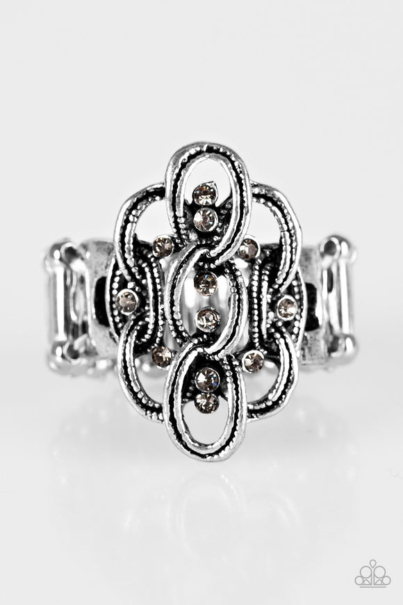 Paparazzi Ring - Unlimited CACHE - Silver