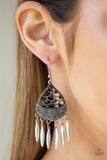 Paparazzi Earring - Wolf Den - Black