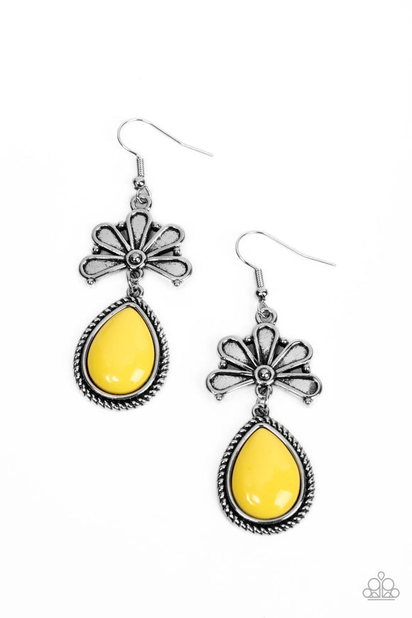 Paparazzi Earring - Brightly Blooming - Yellow