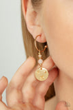 Paparazzi Earring - Artificial STARLIGHT - Gold
