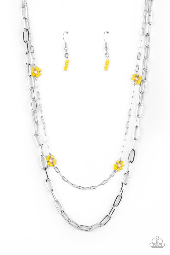 Paparazzi Necklace - Bold Buds - Yellow