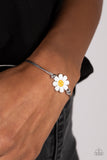 Paparazzi Bracelet - DAISY Little Thing - Silver