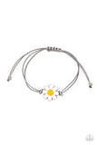 Paparazzi Bracelet - DAISY Little Thing - Silver