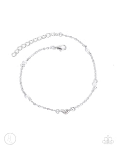 Paparazzi Anklet - Ladylike Loop - White