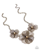 Paparazzi Necklace - Wiry Wreath - Brass