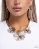 Paparazzi Necklace - Wiry Wreath - Brass
