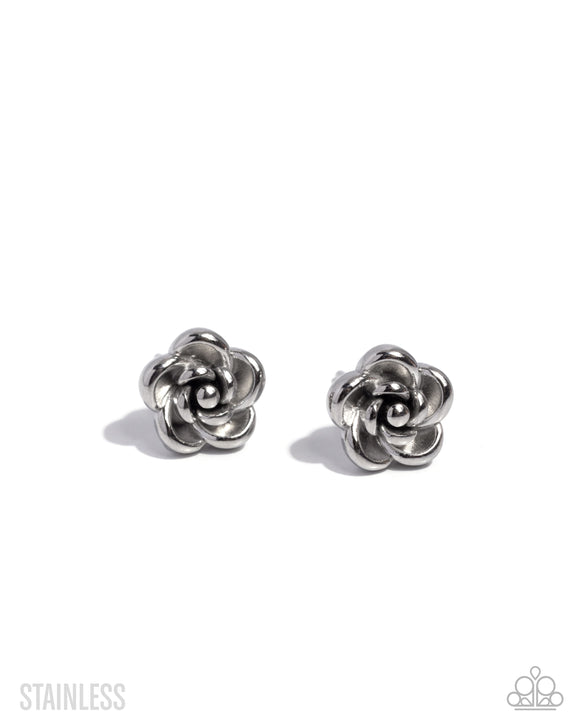 Paparazzi Earring - Royal Grounds - Silver