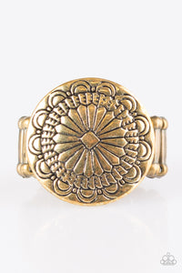 Paparazzi Ring - Seasonal Spinster - Brass