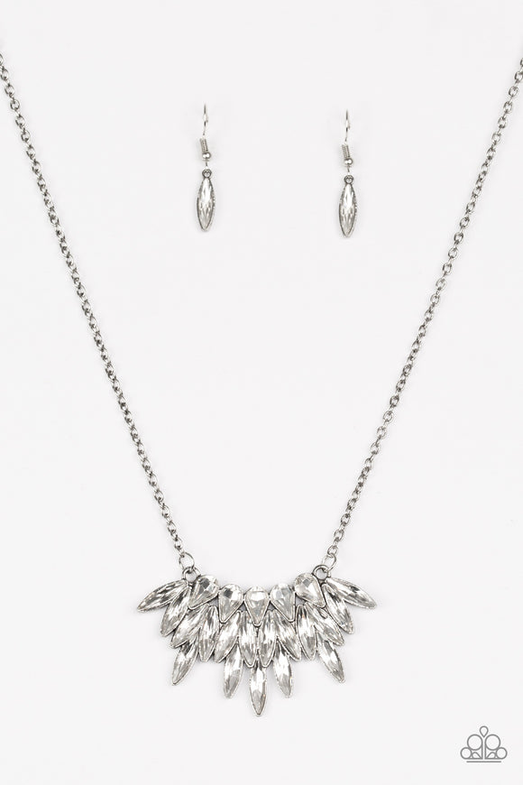 Paparazzi Necklace - Crowning Moment - White