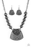 Paparazzi Necklace - Large and In Charge - Black Gunmetal