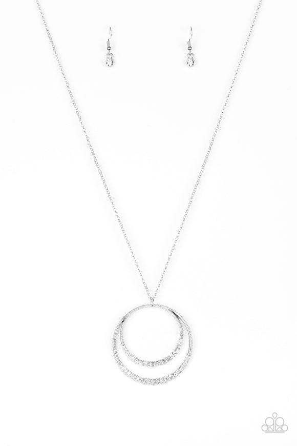 Paparazzi Necklace - Front and Epicenter - White