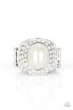 Paparazzi Ring - Glittering Go-Getter - White LOP