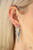 Paparazzi Earring - Point-Bank - White