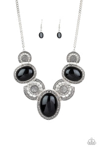 Paparazzi Necklace - Medallion-aire - Black