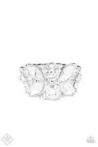 Paparazzi Ring - Sparkly State Of Mind - White