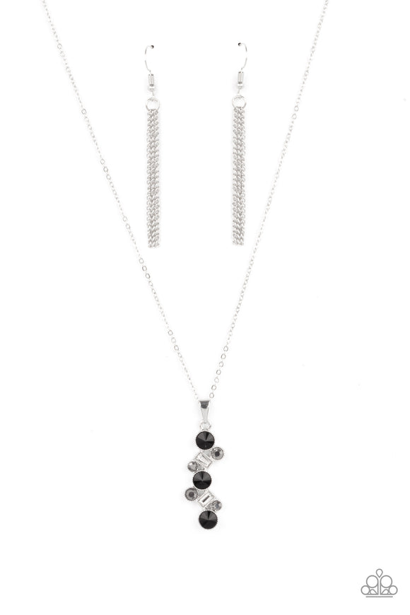 Paparazzi Necklace - Classically Clustered - Black