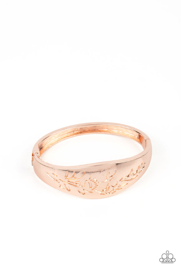 Paparazzi Bracelet - Fond of Florals - Rose Gold