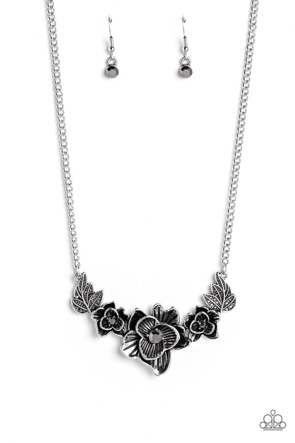 Paparazzi Necklace - Botanical Breeze - Silver
