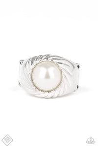 Paparazzi Ring - Wall Street Whimsical - White