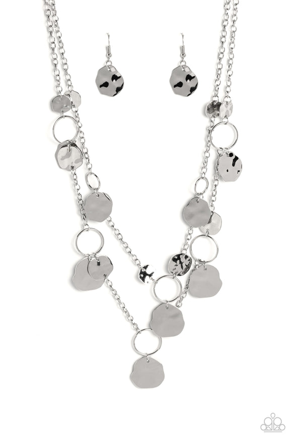 Paparazzi Necklace - Hammered Horizons - Silver