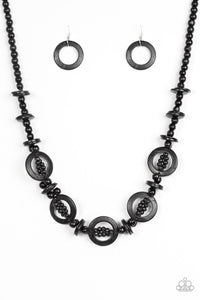 Paparazzi Necklace - Fiji Foxtrot - Black