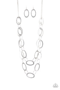 Paparazzi Necklace - Glimmer Goals - Silver