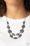 Paparazzi Necklace - Make Yourself At HOMESTEAD - Black