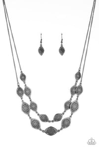 Paparazzi Necklace - Make Yourself At HOMESTEAD - Black